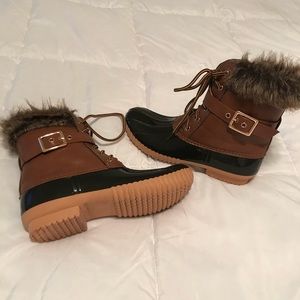 Duck boots